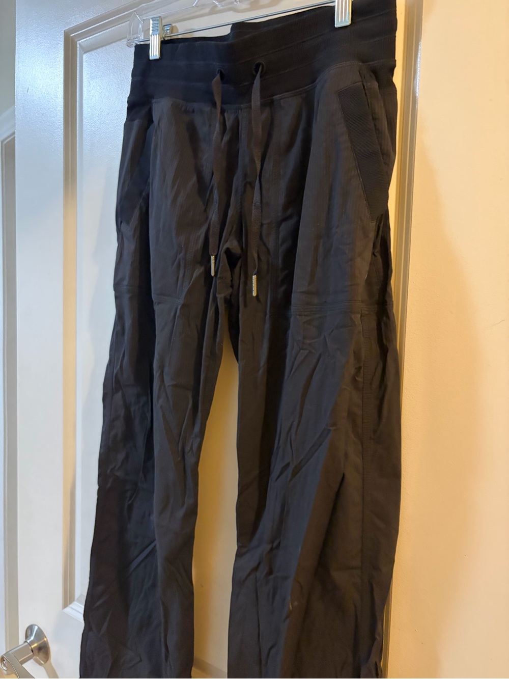 Lululemon dance pants size 6